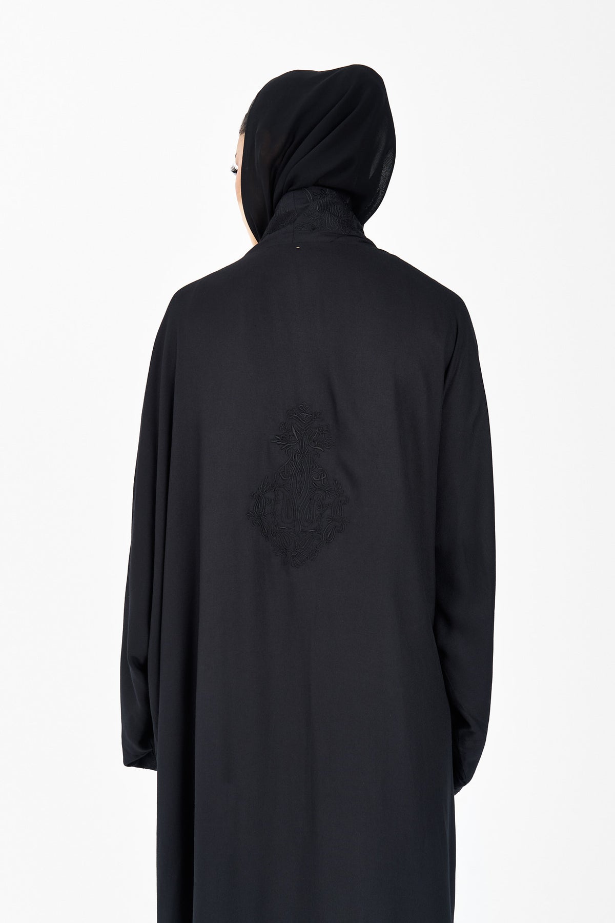 T039 black