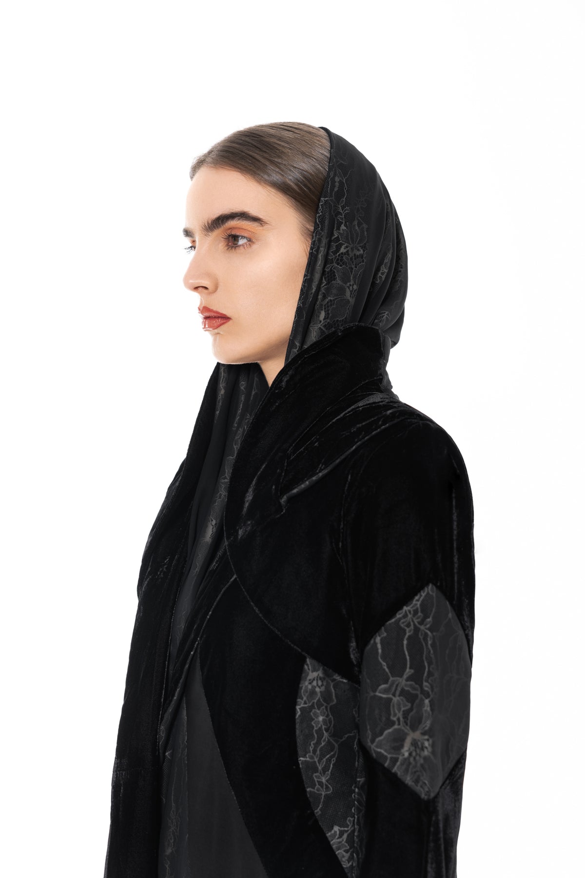 F008 black