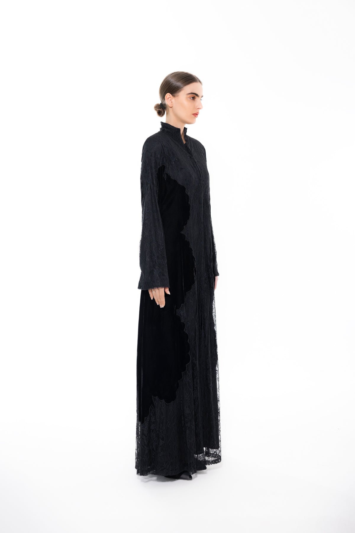 F005 black