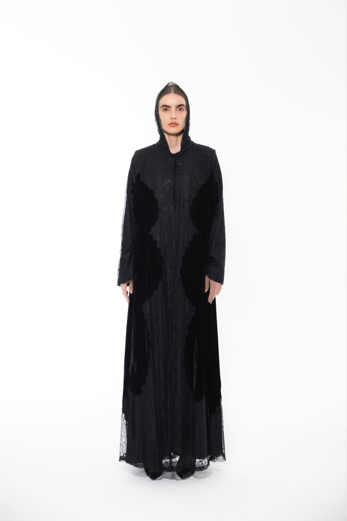 F005 black