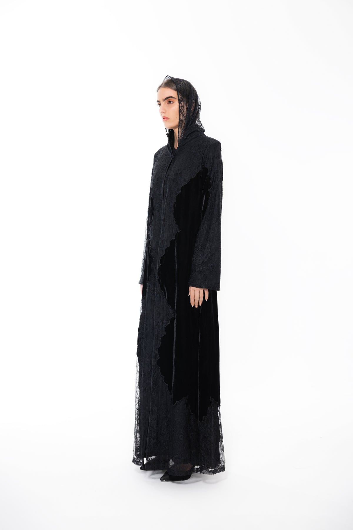 F005 black