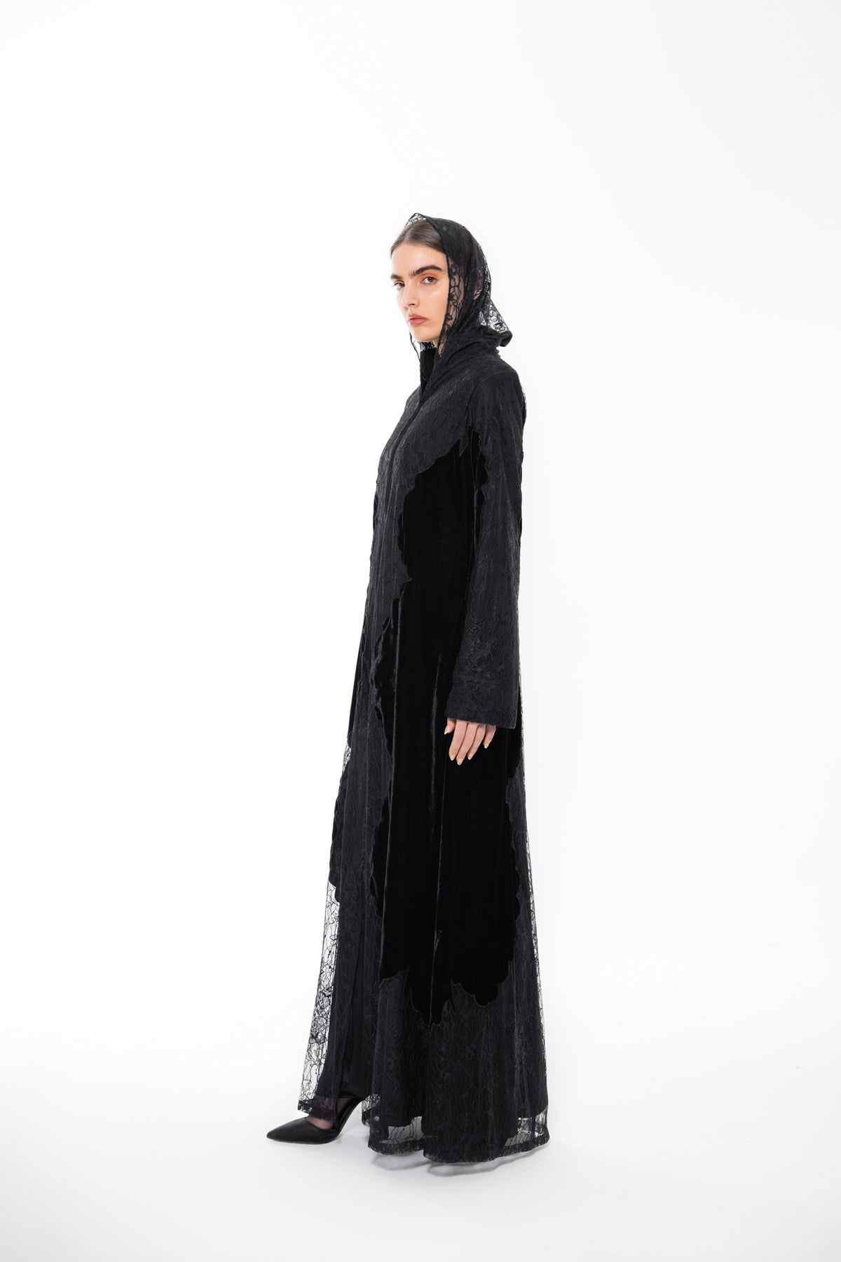 F005 black