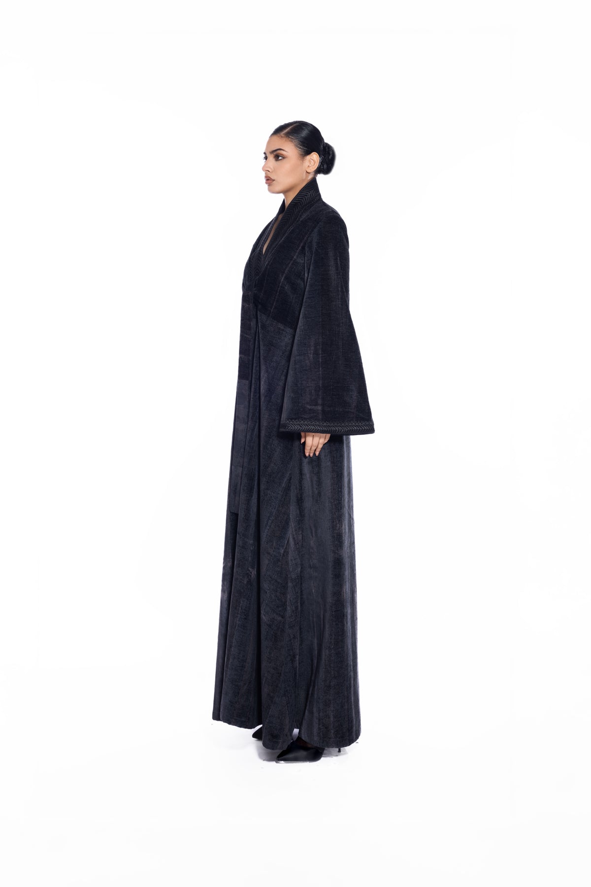 F028 Black