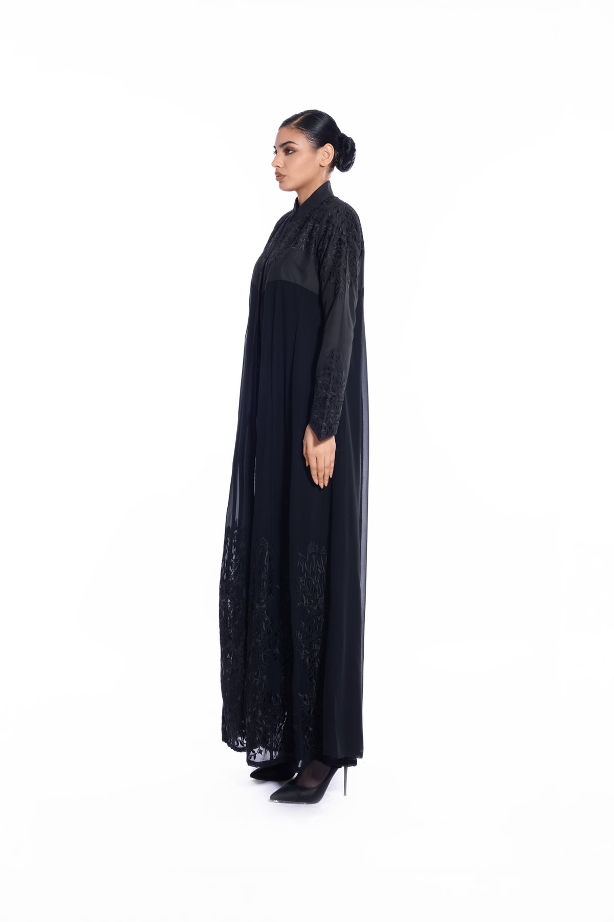 F015 black