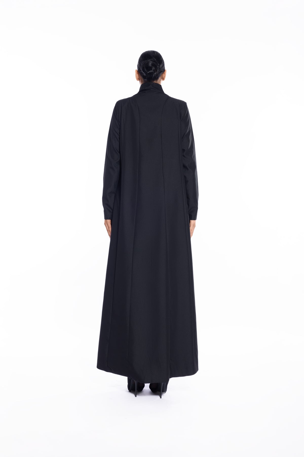 F016 black