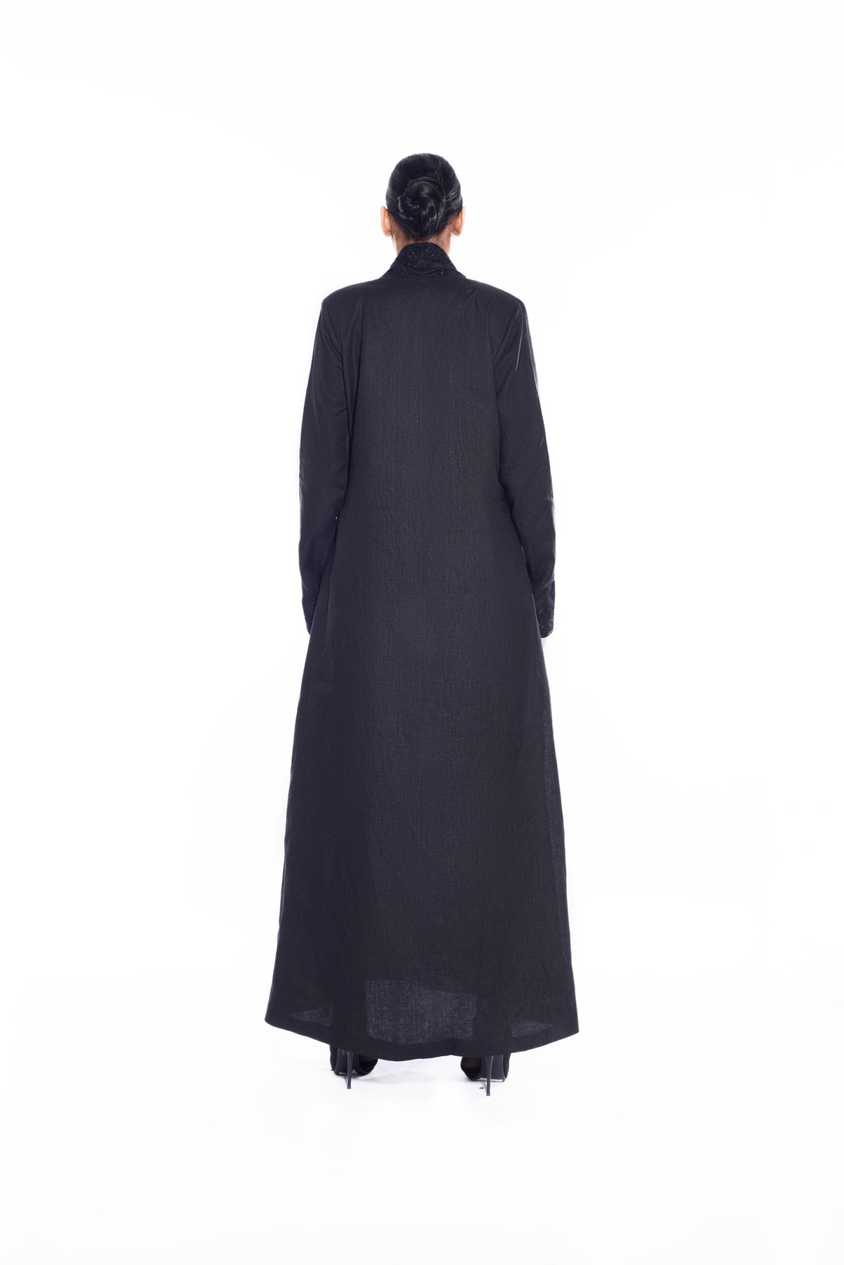 F023 black