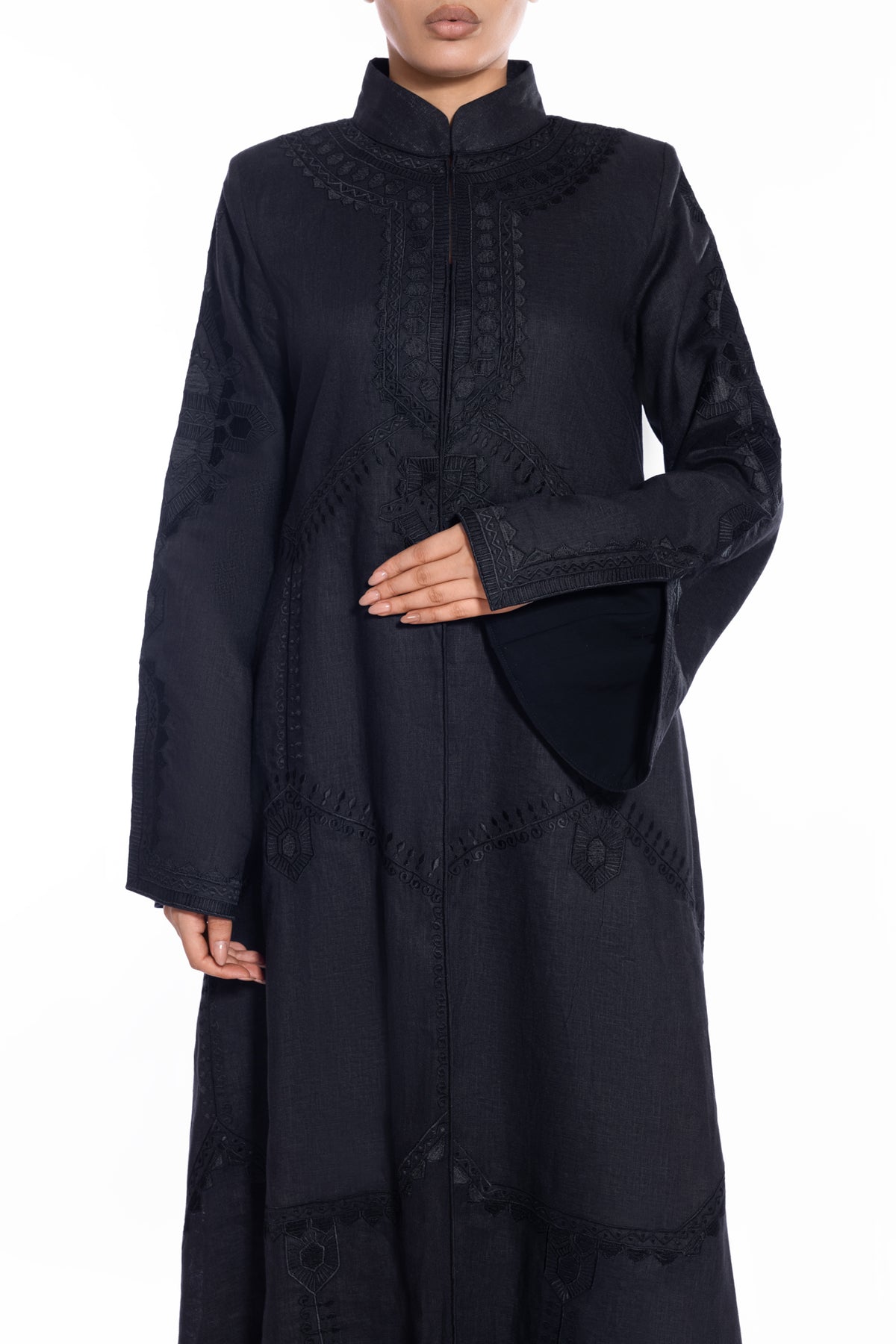 F011 black