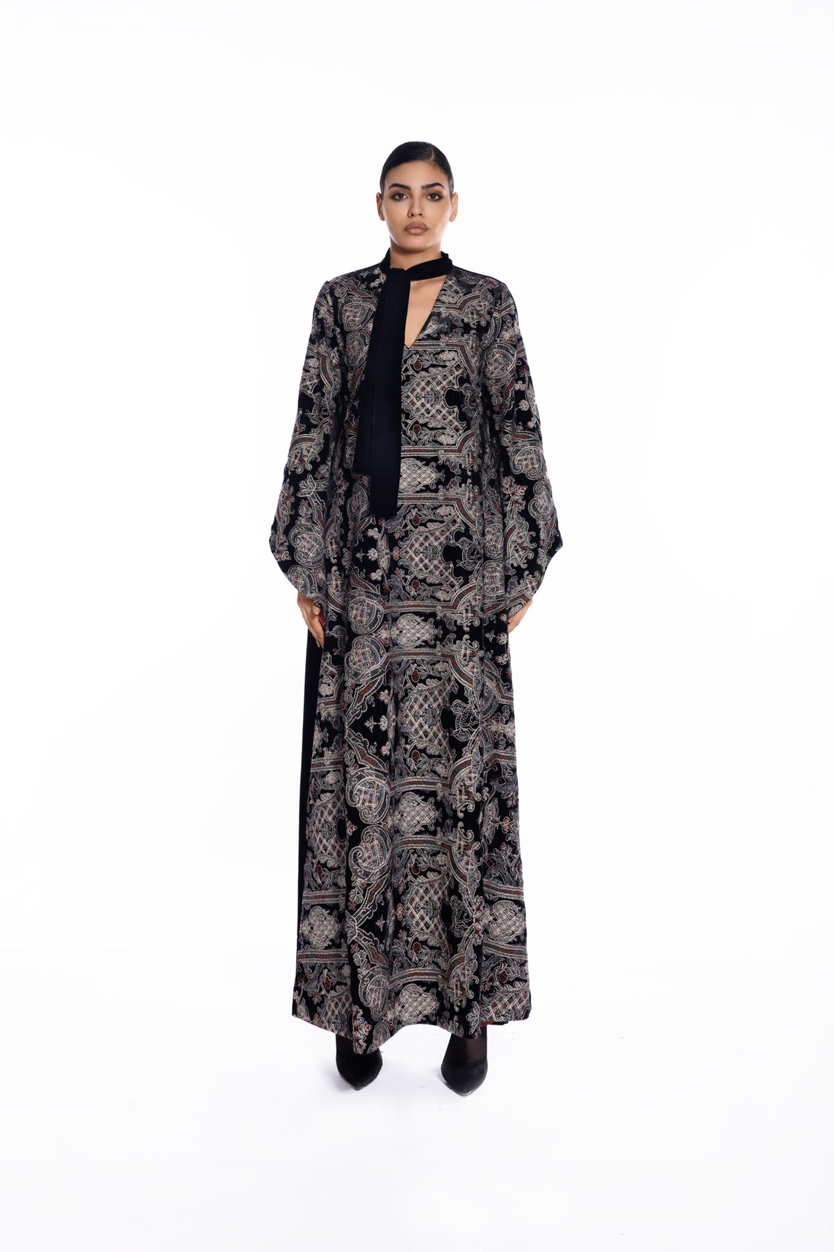 T077 black