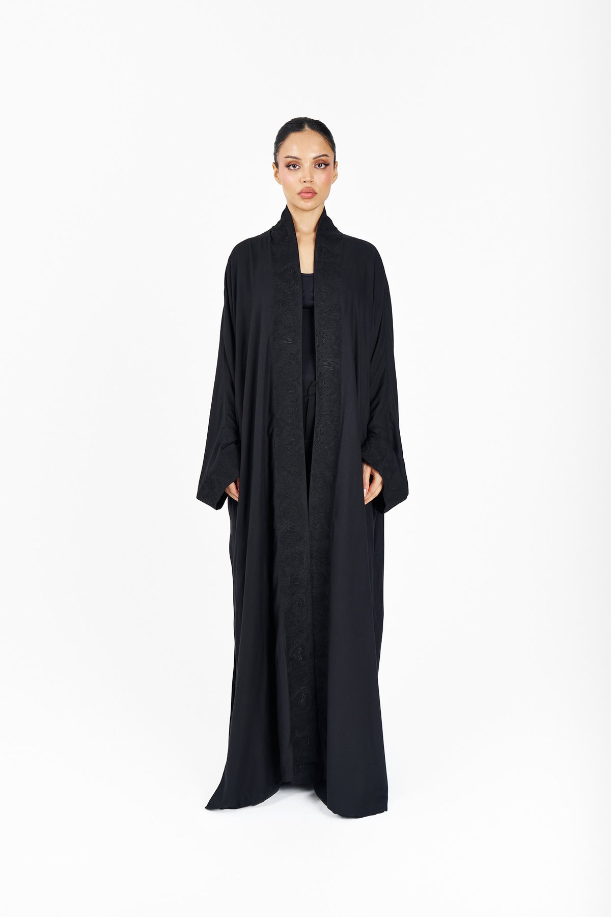 T039 black