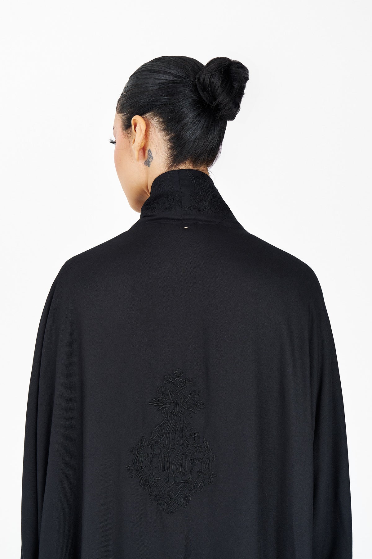 T039 black