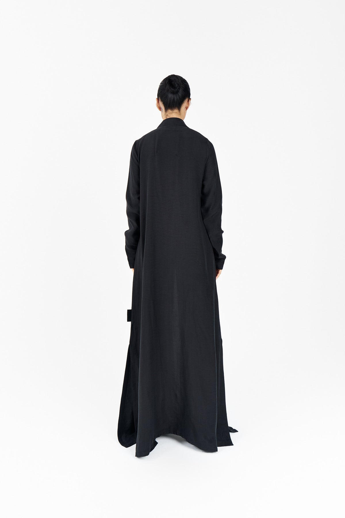 T016 black