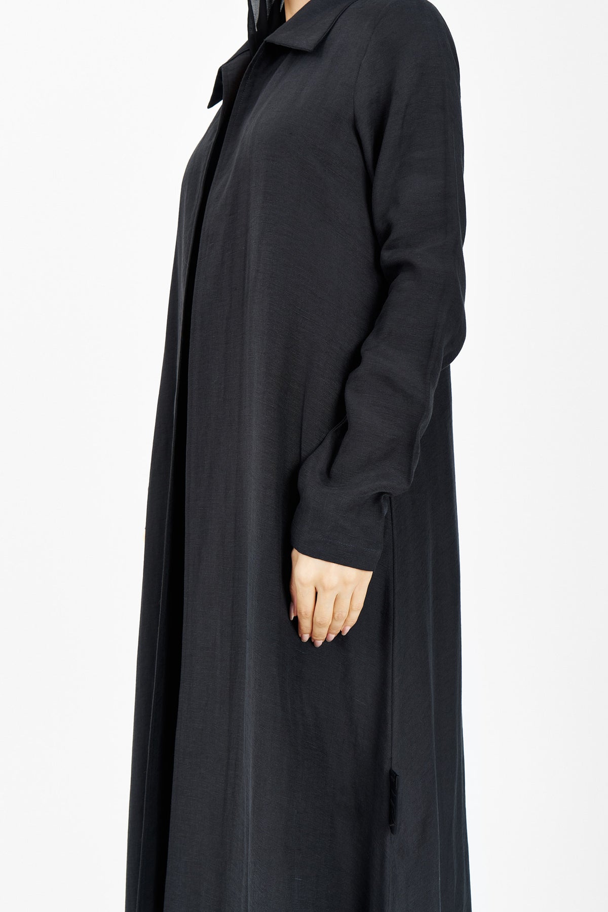 T016 black