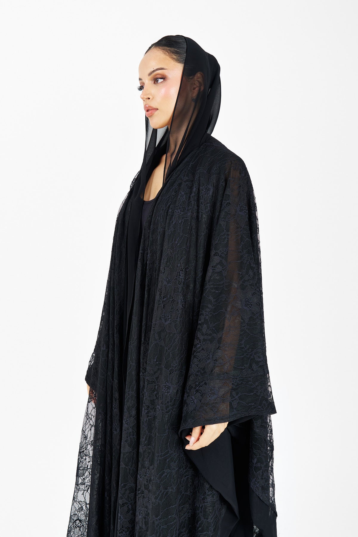 T037 black