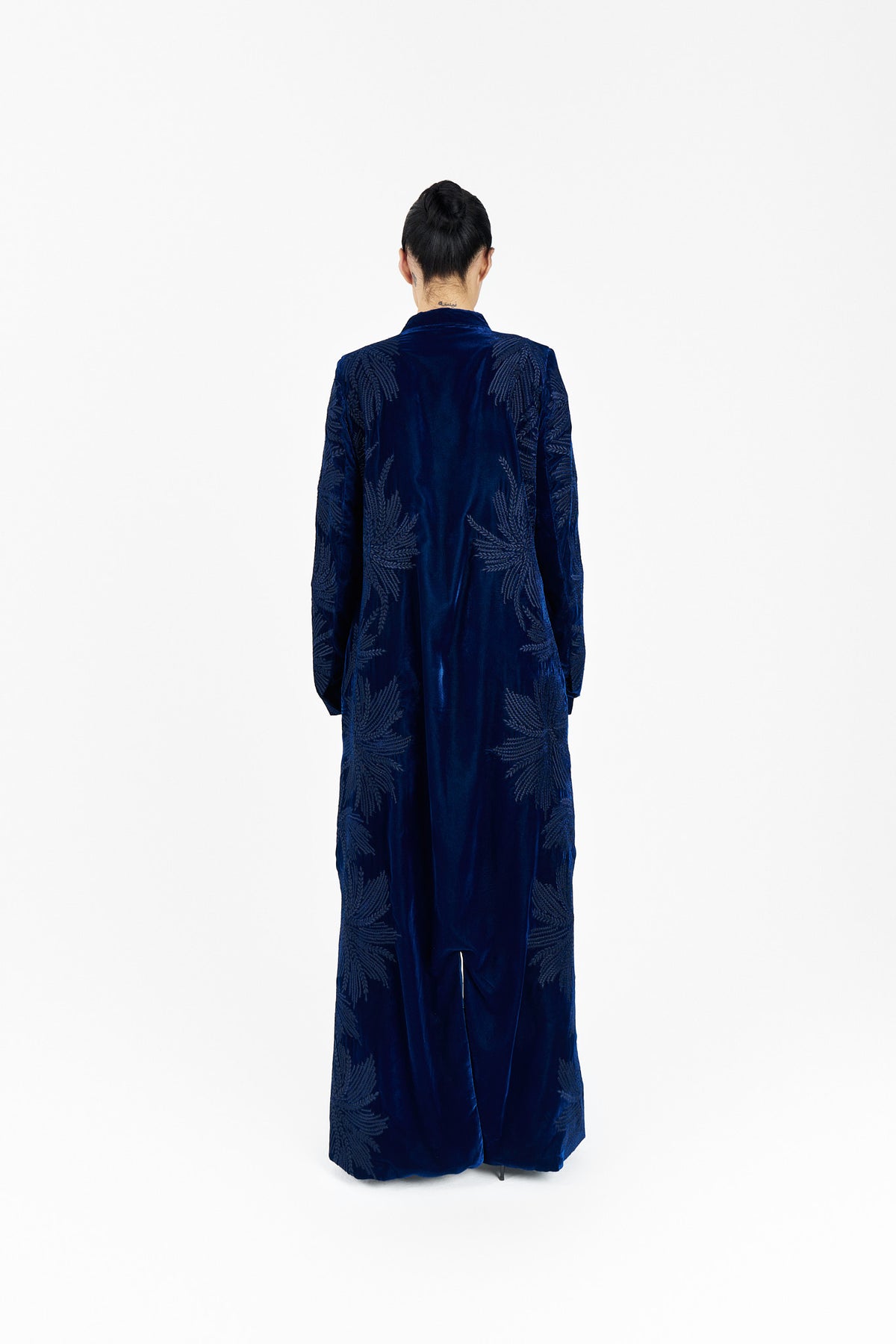 T011 blue