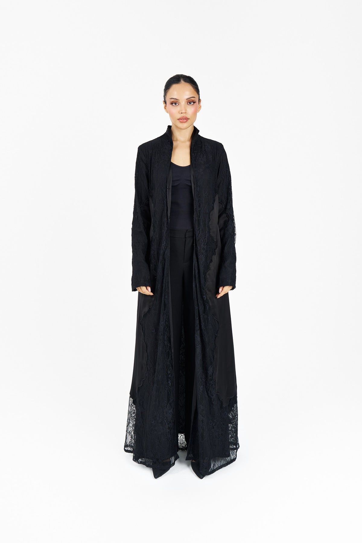 T008 black