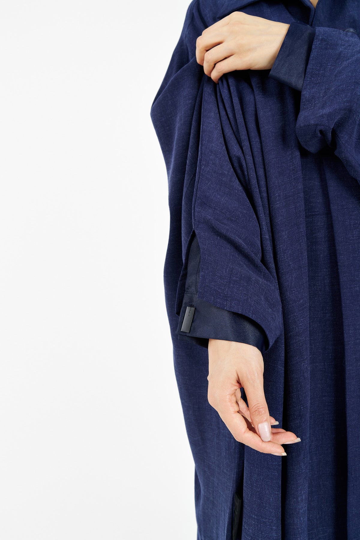 T017 blue